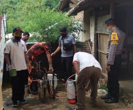 Sekdes Botodayaan Pantau Penyemprotan Disinfektan